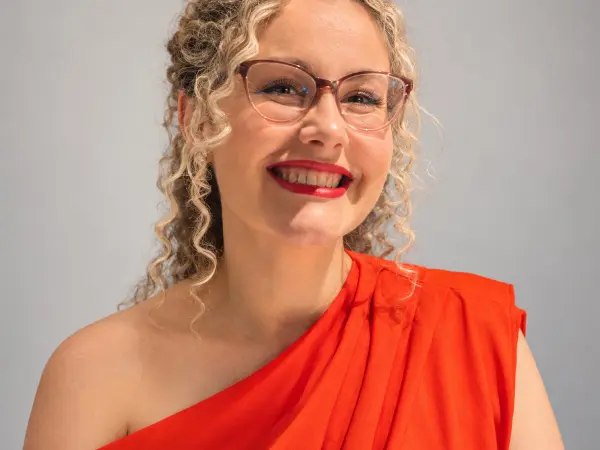 Photograph of Robyn Moss